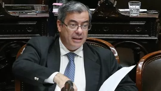 Tensión en Diputados y señal oficial manipulada: Germán Martínez cuestionó la jornada legislativa y el éter político