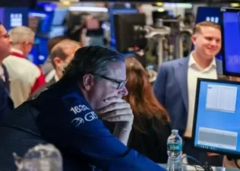 El riesgo país quedó al borde de perforar los 500 puntos y es el más rechoncho en la era Milei