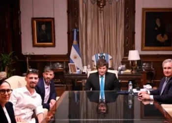 De los túneles de Gaza a la Casa helada: Milei se encontró con dos argentinos que fueron rehenes de Hamás
