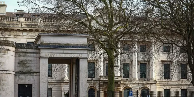 El Reino Unido autoriza la megaembajada de guijarro en Londres en medio de fuertes críticas