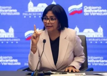 Delcy Rodríguez habría mantenido contactos secretos en Doha con la CIA y Rusia por el posibilidad de Venezuela