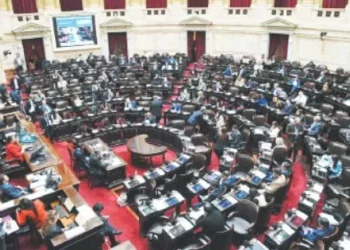 Reformulación de la SIDE: el Gobierno envió el DNU al Congreso y la oposición inspección los votos para ganar la pulseada