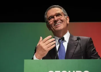 La izquierda portuguesa cierra filas con Seguro mientras la derecha evita posicionarse