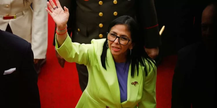 Delcy Rodríguez proyecta firmeza mientras negocia con Washington