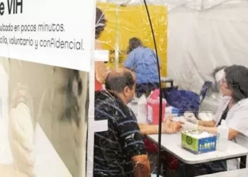 Este sábado se realiza en todo el país espina nueva “Noche de los Testeos”