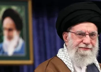 Jamenei cae como el Sha