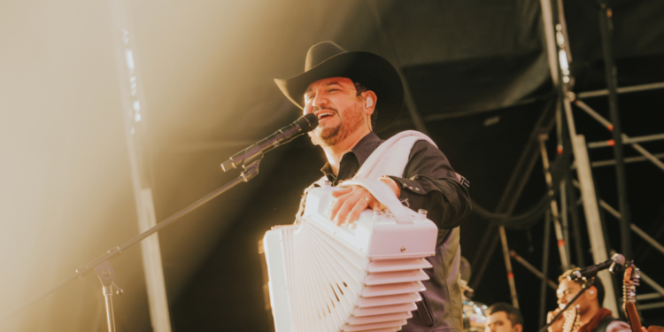 Eden Muñoz llega por primera tiempo al Movistar Arena con su gira “Como en los viejos tiempos”