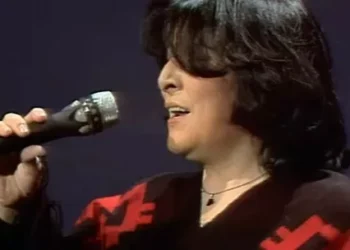 Recuperan material de Mercedes Sosa fotograbado para la televisión suiza durante su exilio