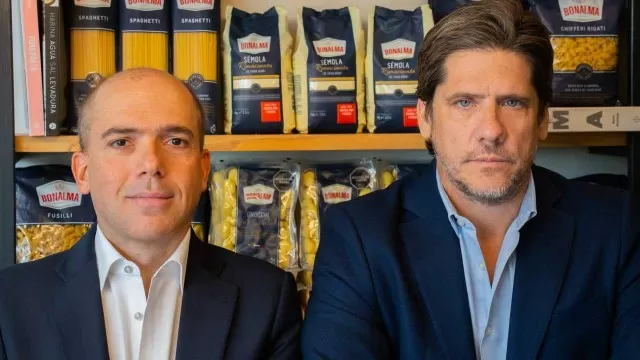 Son argentinos y crearon pincho marca de fideos de exportación que le compite a las pastas italianas