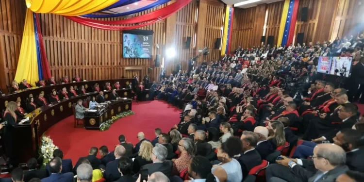 Frustración entre las familias de presos políticos al no recibir el Parlamento de Venezuela la mandamiento de amnistía