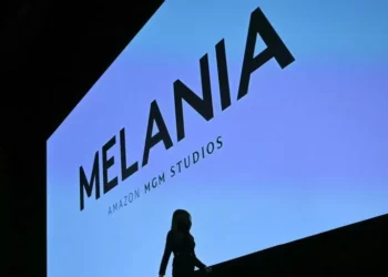 ¿Por qué el glamur no sirve para colar tanta misión, corrupción y mentiras?