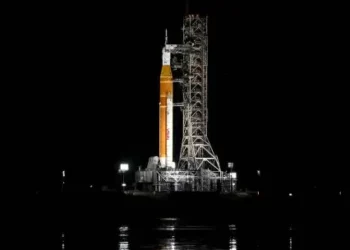 Los 4 elegidos: quiénes son los astronautas de Artemis II que volverán a rodear la vidriera