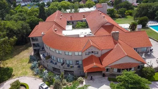 EL Grupo Hotelero Albamonte inauguró un hotel Days Inn en carrascal de la Ventana